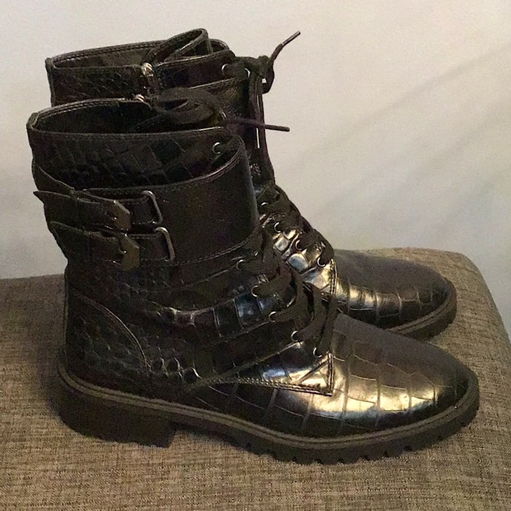 Vince Camuto Leather combat boots